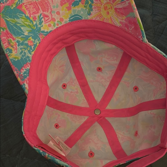 Floral Patterned Cap - Picture 4 of 9